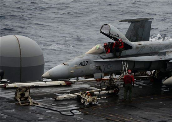 USS Nimitz가 11월 1일 페이스북을 통해 스리랑카 인근에서 훈련하고 있다고 밝혔다.
