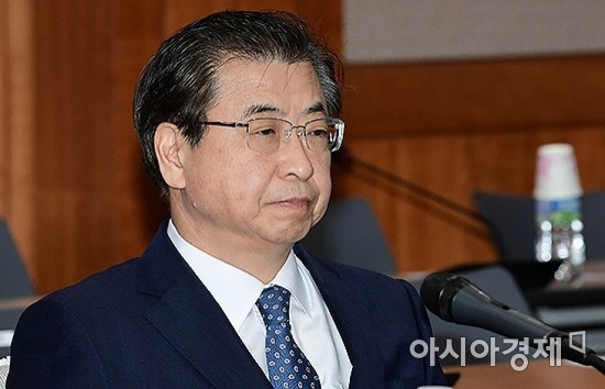 [포토] 굳게 입다문 서훈 국정원장