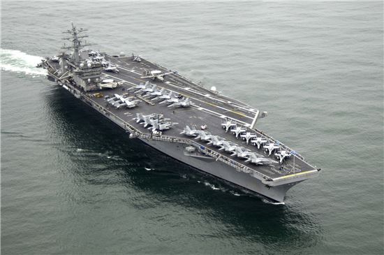 미국 항공모함 니미츠호