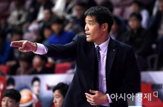 [포토] 작전 지시하는 조동현 감독