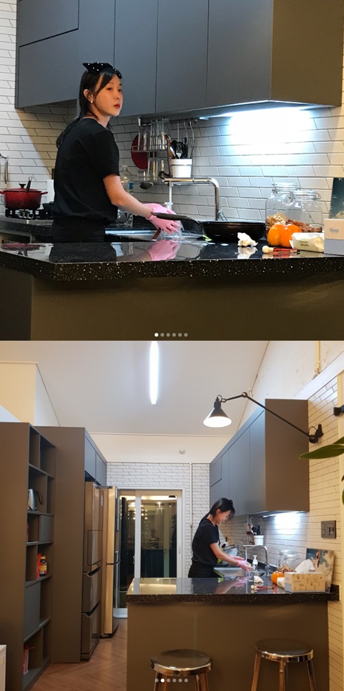 사진=설거지 하는 이지혜/ 백지영 인스타그램 