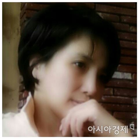 ‘광주의 낮달 꽃을 피우다Ⅱ’ 공연의 기획과 연출을 맡은 서양화가 및 미술평론가 나선후 씨. 사진=나선후