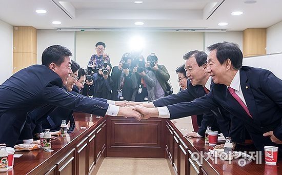 [포토] 바른정당 탈당파-자유한국당 통합파 조찬 회동
