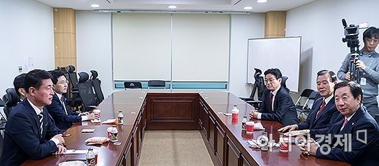 [포토] 바른정당-자유한국당 통합파 조찬회동