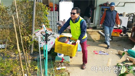 국제로타리 3710지구 함평로타리클럽 다문화가정 집수리봉사