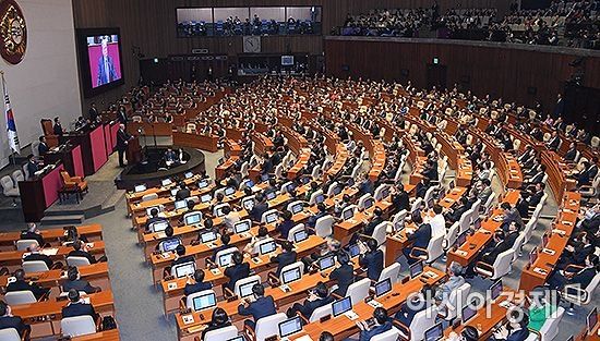 [포토] 국회 본회의장에서 연설하는 트럼프 미 대통령