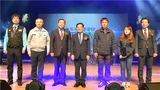 윤장현 광주시장, TBN 광주교통방송 개국 20주년 기념 교통문화 대축전 참석