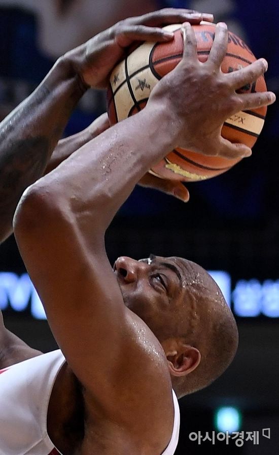 [포토] 윌리엄스, '슛블록에 당하다니'