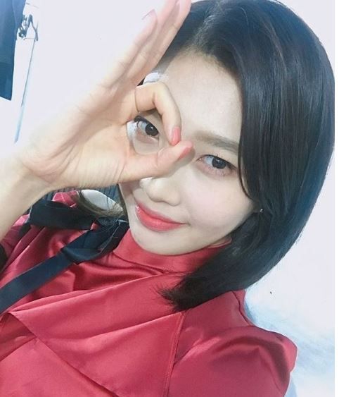 ‘런닝맨’ 조이 근황, 무결점 피부와 환한 미소 “잘자요 러비들” 팬심 저격