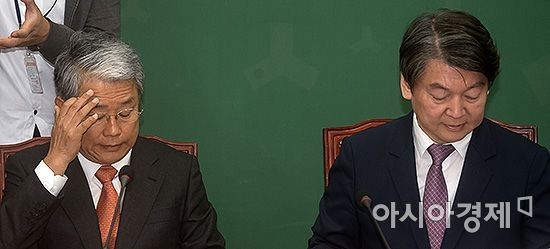 '임금인상' 한 배 타고 따로 노젓는 민주-국민당