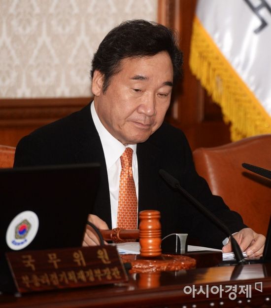 李총리, 시민사회발전위원 20명에 위촉장…위원장에 임현진