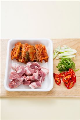 「오늘의 레시피」돼지고기 김치찌개