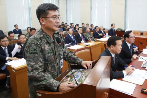 합참 "북한군 4명, 귀순병사 향해 40여발 총격…후속조치 논의 중"(종합)
