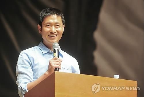 이영표, 명성교회 ‘세습’ 논란에 “한국교회 부끄러운 모습으로 재등장”