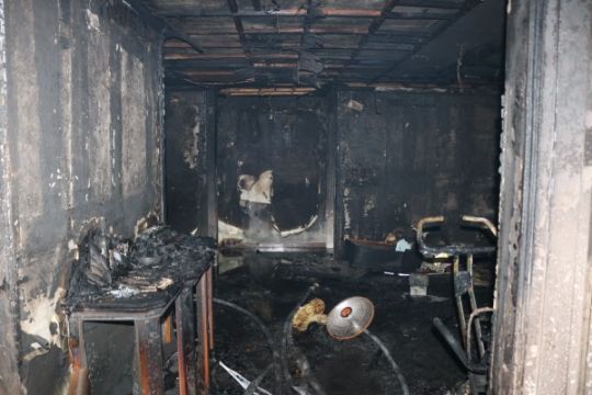 전기매트서 화재…일가족 4명 사상