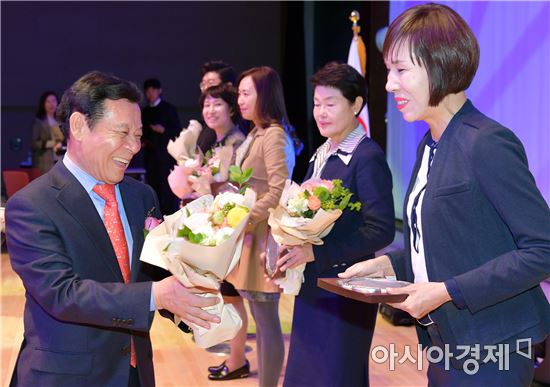 윤장현 광주시장, 제8회 빛고을 고객센터 한마음 페스티벌 참석