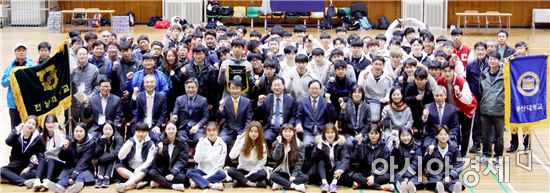 빛고을에 울려퍼진 부산대-전남대의 ‘동행가(同行歌)’  