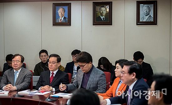 [포토] 역대 대통령 사진 걸린 자유한국당 당사
