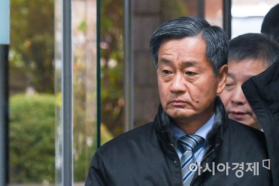 검찰 '진보 인사 불법사찰 혐의' 이종명 전 국정원 차장 구속영장