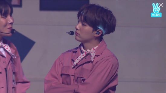 사진=네이버 V앱 방송화면 캡처