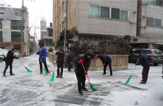폭설 와도 끄떡 없는 마포구 제설 대책