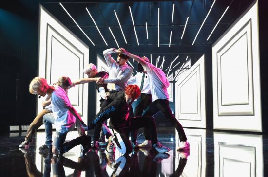 AMAs 무대 리허설하는 방탄소년단/사진=빅히트엔터테인먼트 제공