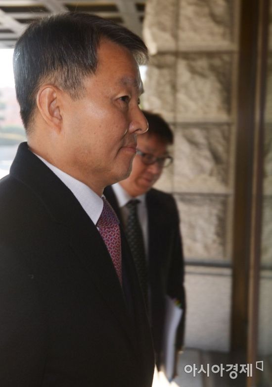 [포토]인사청문회 앞둔 이진성 헌법재판소장 후보자 