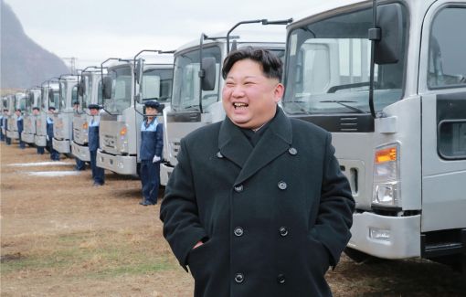 김정은 북한 노동당 위원장이 승리자동차연합기업소를 시찰했다고 조선중앙통신이 21일 보도했다. (사진=연합뉴스)