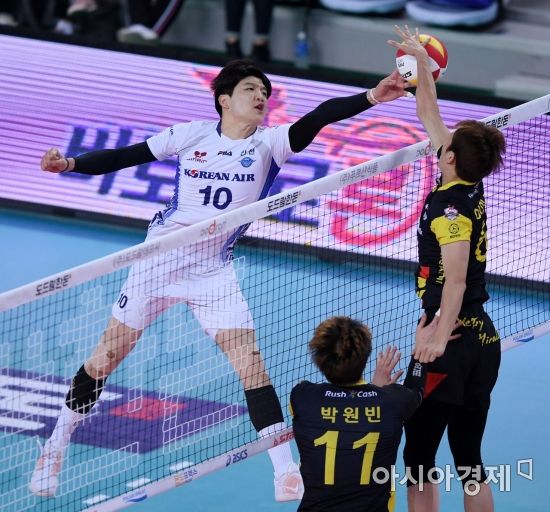 [포토] 밀어넣기 공격하는 정지석