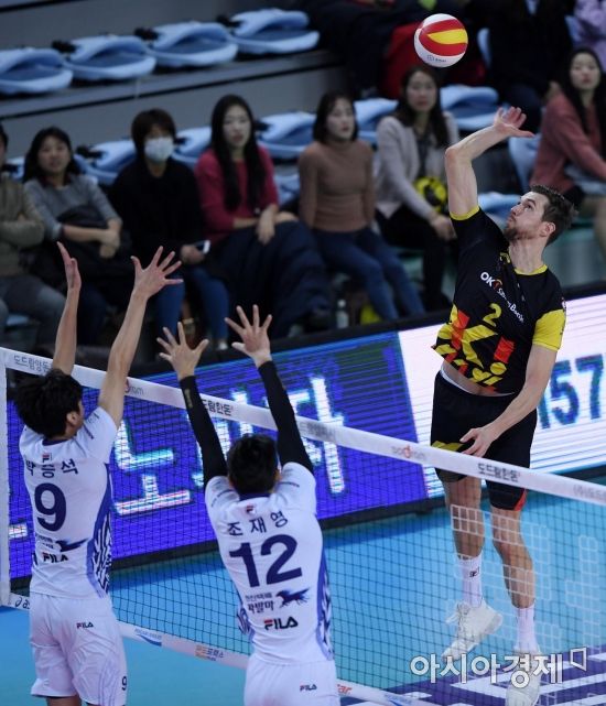 [포토] 브람, '강스파이크 간다'