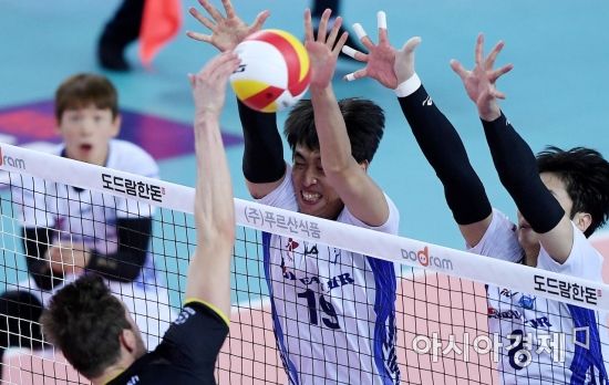 [포토] 진성태, '블로킹으로 막을 거야'