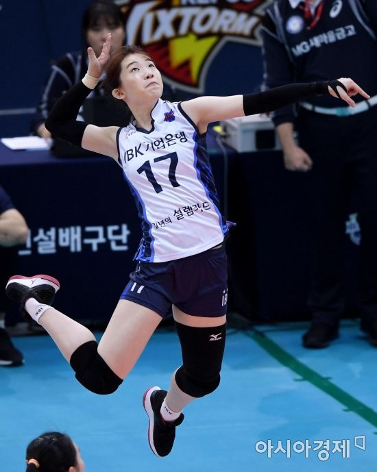 [포토] 김미연, '새처럼 날아서'