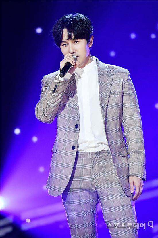 김동완 소속사 측 "팬들, 집 방문 자제 부탁…주민 피해 야기해"