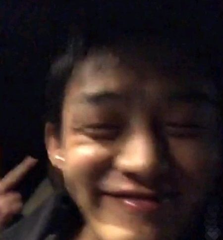 ‘SNS 설전’ 유아인, 근황 공개 “smile”