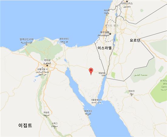이집트와 이스라엘 사이에 놓인 시나이반도 모습. 현재 남한의 60% 정도 면적을 지닌 거대한 반도로 중동전쟁을 거치면서 각종 이슬람 무장단체들이 난립한 화약고로 변했다.(지도=구글맵)