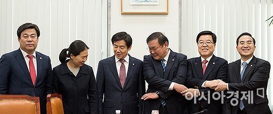 [포토] 예산안 논의, 교섭단체 3당 2+2+2 회동