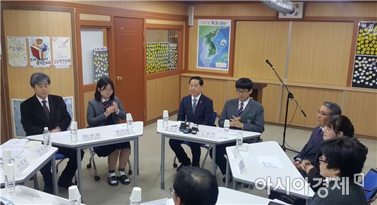 고교학점제 맛본 학생들, "공부가 재밌어요"… 학부모는 "대입 걱정"