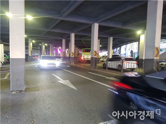 [현장]‘낙원’ 상가 도로는 ‘교통사고 지옥’