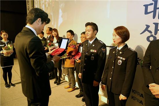 "나는 보지 않겠습니다"…10만 시민 응답한 '몰카 근절'