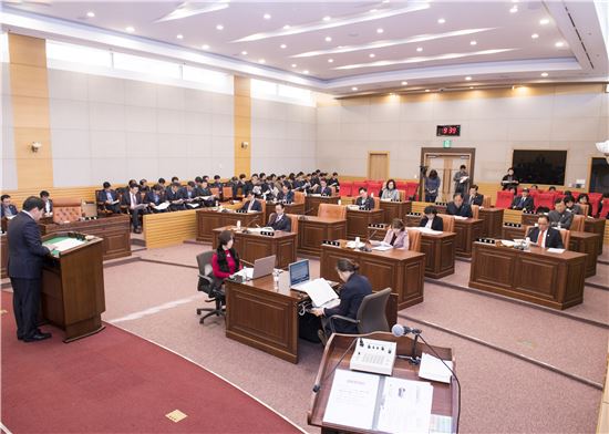 광진구의회, 2018년 예산안 심의 정례회 열어 