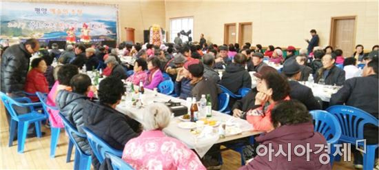 장흥군 유치면, 65세이상 어르신 공경 경로잔치 개최
