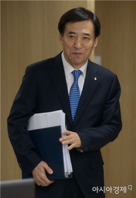 저금리 마침표 찍은 이주열 "경제주체들 변화에 적응해야"(상보)