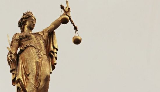 로마 신화의 등장하는 정의의 여신 디케. 제우스와 테미스 사이에서 태어나 원칙과 질서의 가치를 수호하며 인간세상의 분쟁을 판결한다.사진=픽사베이