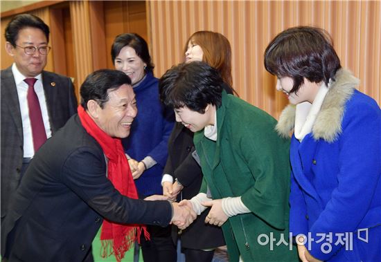 윤장현 광주시장, '2017 광주공동체의 날' 행사 참석