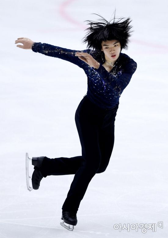 [포토] 프리 연기하는 차준환