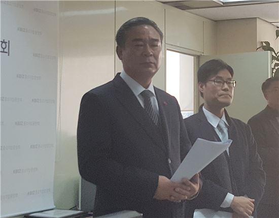 최용설 비제이씨 대표(왼쪽)와 박재국 오엔씨엔지니어링 대표.