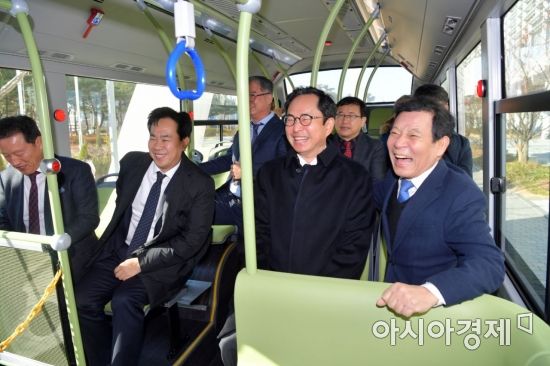 윤장현 광주광역시장, 전기시내버스 시승