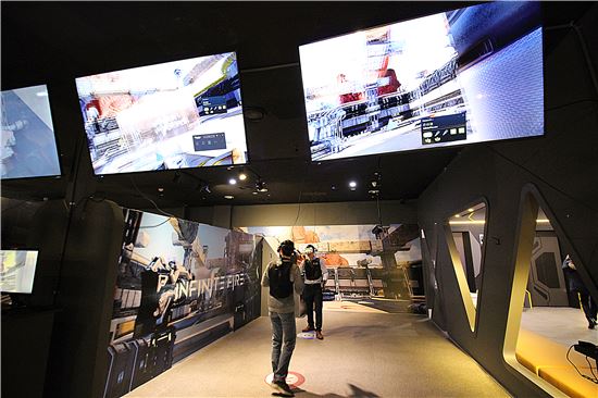 4인 대전이 가능한 VR FPS(1인칭 슈팅게임) '인피니트 파이어'