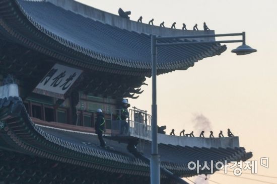 광화문에 한글·한자 같이 건다…3층엔 '원형', 2층엔 '한글'