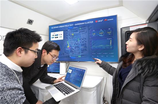 5G 싣고 미래로 달리는 LG유플러스 